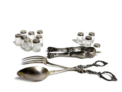 Serving and sugar tongs in silver 800 and...