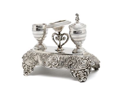 Silver ENCRIER, the base on four feet embossed...