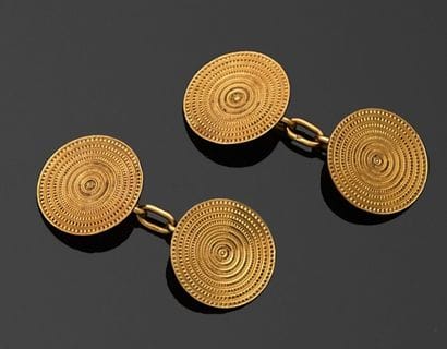 PAIR OF Cufflinks in 750-thousandths yellow...