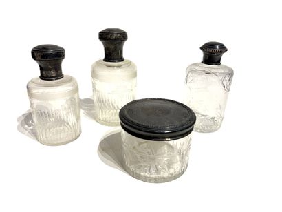 Toiletries set in cut glass and silver 925...