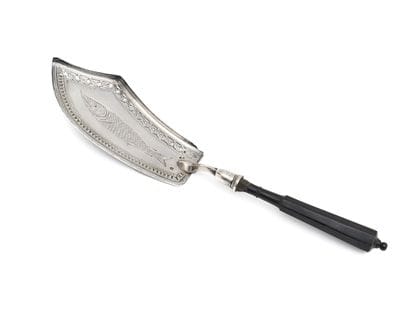 Silver fish scoop, openwork with foliage,...