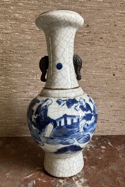 NANKIN (Chine)
Vase balustre en grès à décor...
