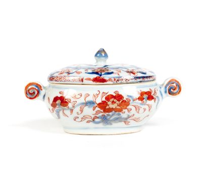 CHINE
Sucrier ovale couvert en porcelaine...