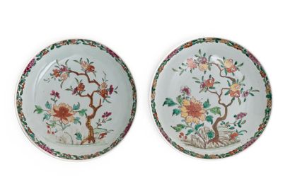 Chine 
Paire de coupes en porcelaine à décor...