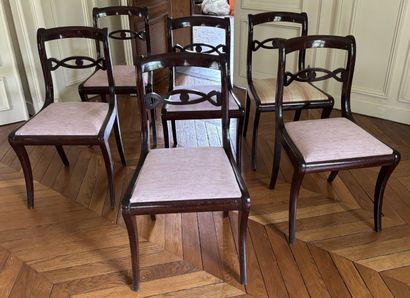 REUNIONS OF SIX CHAIRS in carved and varnished...