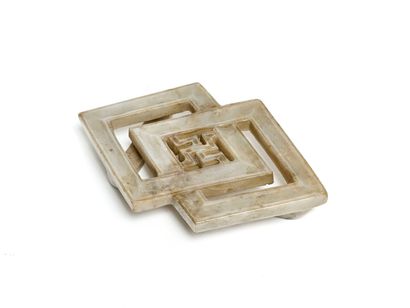 CHINA, 19th century
Grey jade (nephrite)...