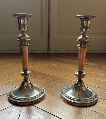 PAIR OF FLAMBEAUX in silver-plated metal,...
