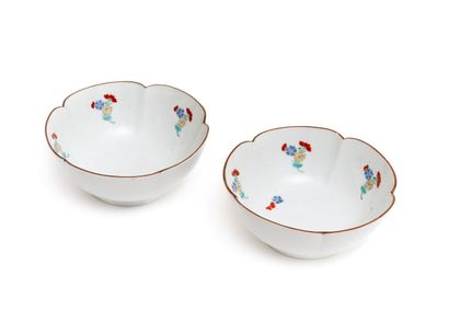 Japon, Arita
Paire de bols en porcelaine...