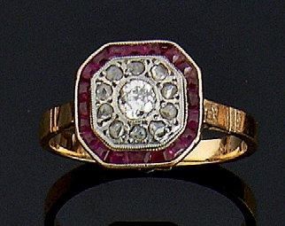 Bague géométrique en or jaune, sertie d'un...