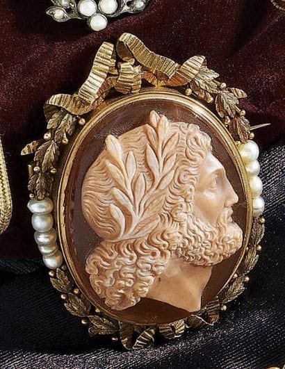 CAMÉE cornaline figurant un profil d'homme...