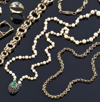 COLLIER de perles de culture en chute et...