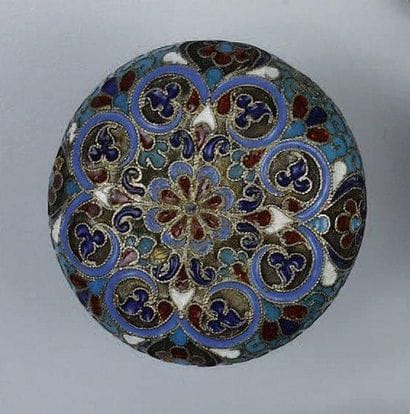 POMMEAU de canne en argent et émaux polychromes...
