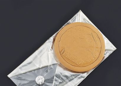 DIAMANT sous scellé de forme ronde et de...