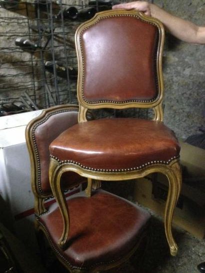 SIX CHAISES de style Louis XV et trois chaises...