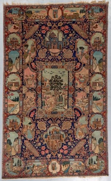 TAPIS DE TÉHÉRAN composé de trois larges...