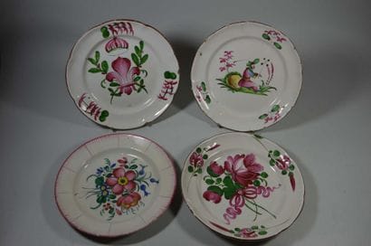 ENSEMBLE de QUATRE ASSIETTES LES ISLETTES...