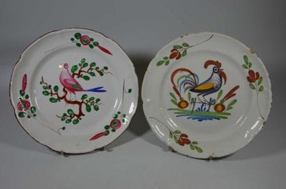 ENSEMBLE de DEUX ASSIETTES comprenant: EPINAL...