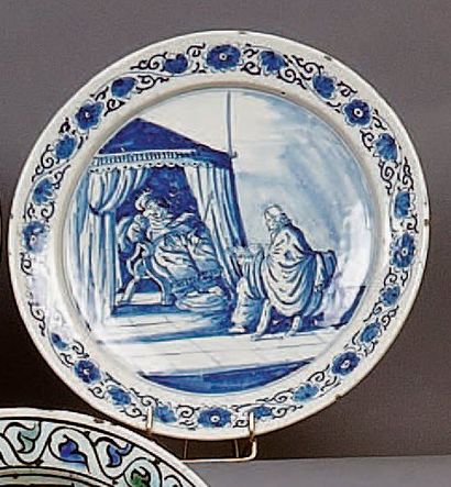 DELFT
Assiette ronde à décor en camaïeu bleu...