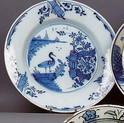DELFT
Assiette ronde décorée en camaïeu bleu...