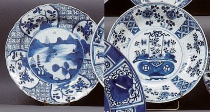 CHINE
Un plat rond et une assiette décorés...