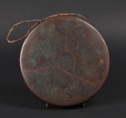 JAPON - 
Tambourin à décor de branchages...