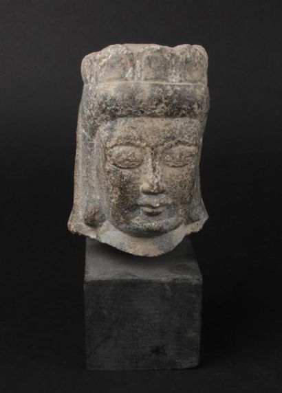 THAILANDE (?) - 
Fragment de tête de bouddha...