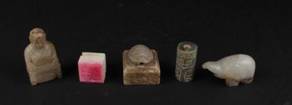 EXTREME ORIENT ?
Ensemble de cinq cachets,...