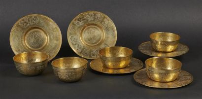 THAILANDE (?) -
Cinq bols et soucoupes en...