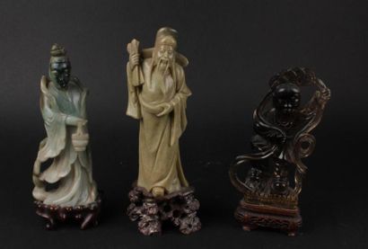 CHINE, XXème siècle
Trois sujets en pierre...