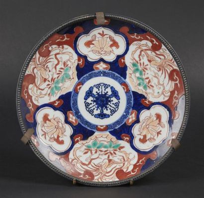 JAPON, fin du XIXe siècle - 
Assiette ronde...