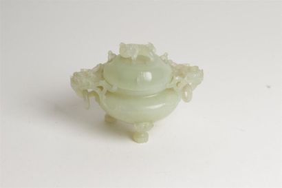 CHINE - XXe siècle
Brûle-parfum tripode en...