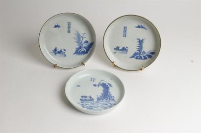 CHINE POUR LE VIETNAM
Trois coupes en porcelaine...