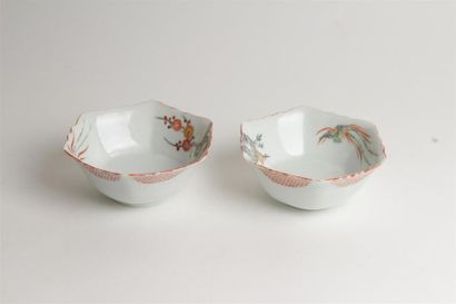 JAPON
Deux coupes hexagonales en porcelaine...