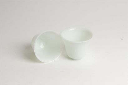 CHINE - XIXe siècle
Deux gobelets à bord...