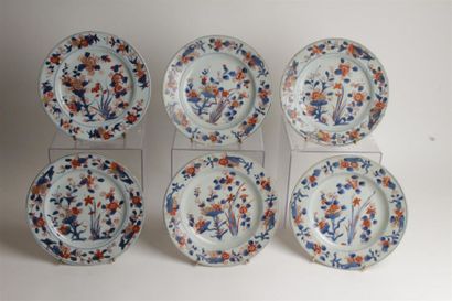 CHINE
Suite de six assiettes en porcelaine...