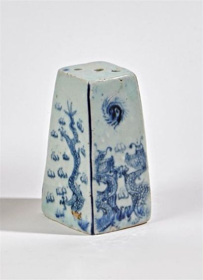 COREE
Porte baguette en porcelaine de forme...
