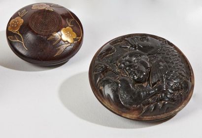JAPON - Epoque MEIJI (1868 - 1912)
Deux manju,...