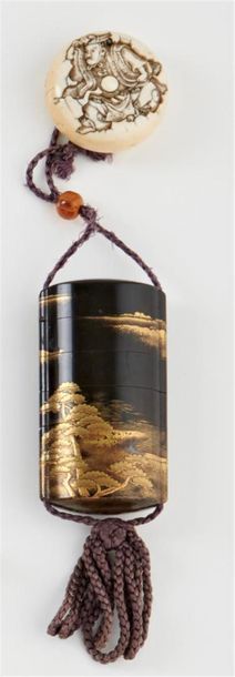 JAPON - Epoque EDO (1603 - 1868)
Inro à cinq...