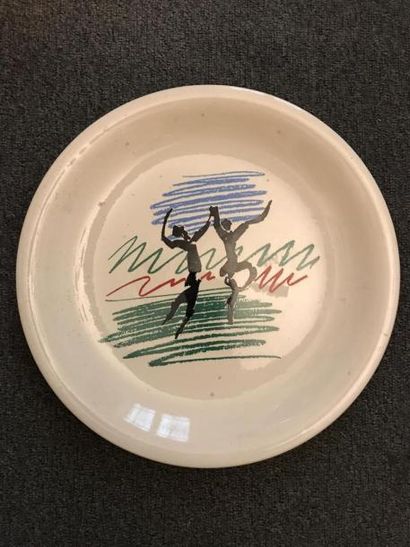 D'apres PICASSO 
Plat en céramique à décor...