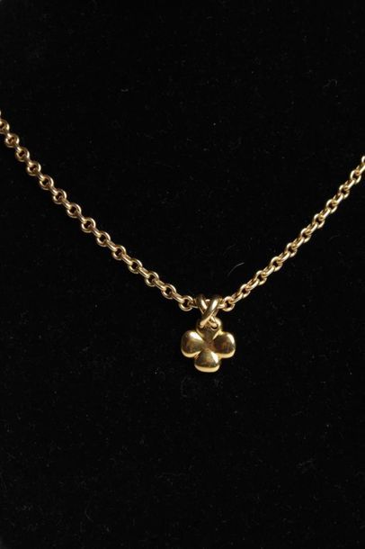 CHAUMET, Paris.
Collier articulé en or jaune...