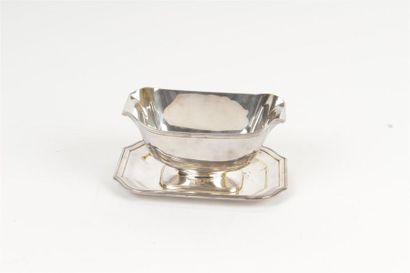 SAUCIERE en argent uni 950°/oo sur plateau...