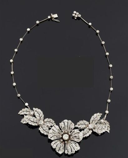 COLLIER draperie en or 750°/oo et argent...