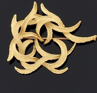 BROCHE en or jaune 750°/oo partiellement...