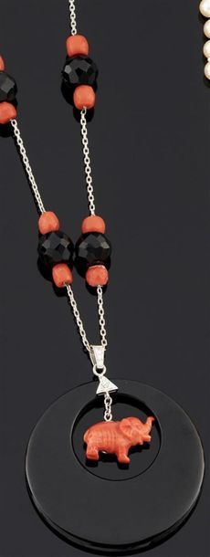 COLLIER articulé en or gris 750°/oo composé...