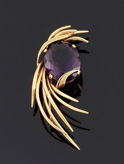 BROCHE gerbe en or jaune 750°/oo sertie d'une...