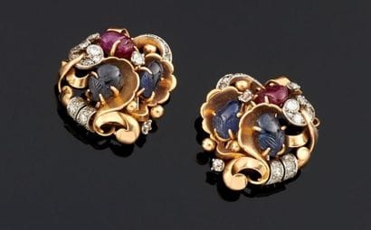 PAIRE DE BOUCLES D'OREILLES en or 750°/oo...