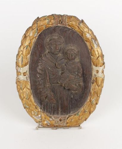 Antoine de Padoue et l'enfant Jésus 
Médaillon...