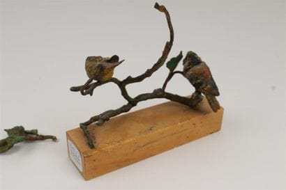 GROUPE en bronze de Vienne figurant deux...