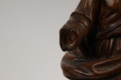 SUJET en bois naturel sculpté figurant le...