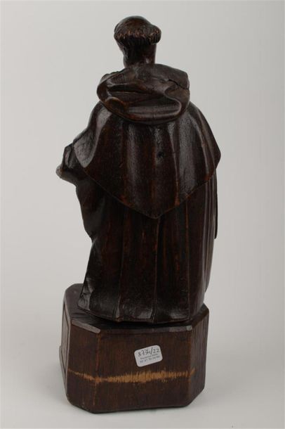 SUJET en bois naturel sculpté figurant un...